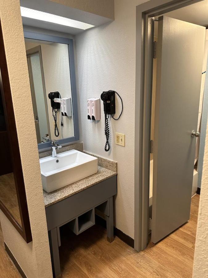 Smoketown  Red Roof Inn Lancaster מראה חיצוני תמונה